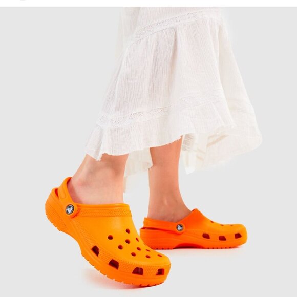 W 10-11/ M‎ 8-9 Crocs Unisex Adult Iconic Orange Classic Clog Sandal *READ BELOW - Picture 1 of 13